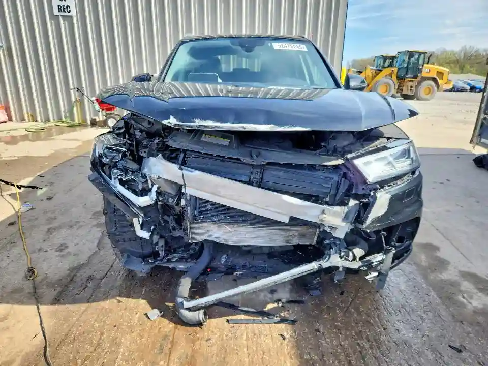WA1BNAFY0J2055349 2018 AUDI Q5-4