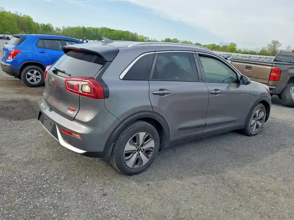 KNDCB3LC5H5104688 2017 KIA NIRO-2