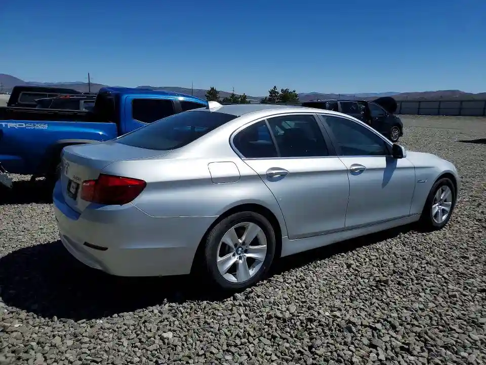 WBAXH5C52DDW16838 2013 BMW 5 SERIES-2