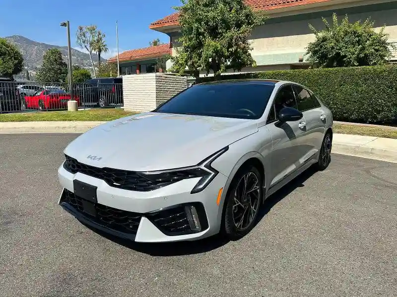 KNAG64J73S5326457 2025 KIA K5-1