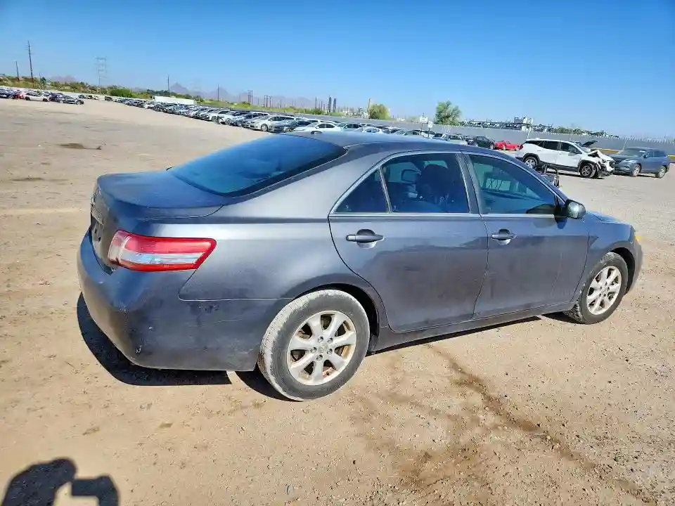 4T1BF3EK4BU632946 2011 TOYOTA CAMRY-2