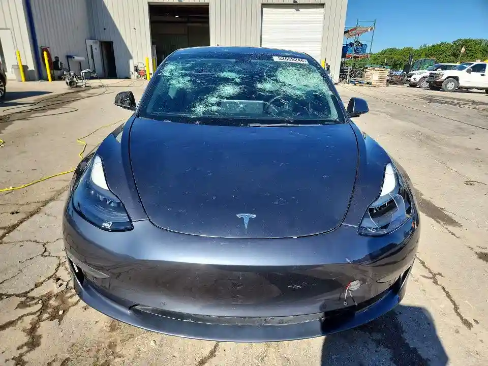 5YJ3E1EB2NF192643 2022 TESLA MODEL 3-4