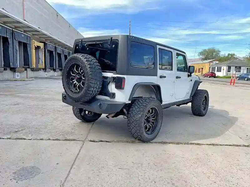 1C4HJWDG8DL601204 2013 JEEP WRANGLER-3