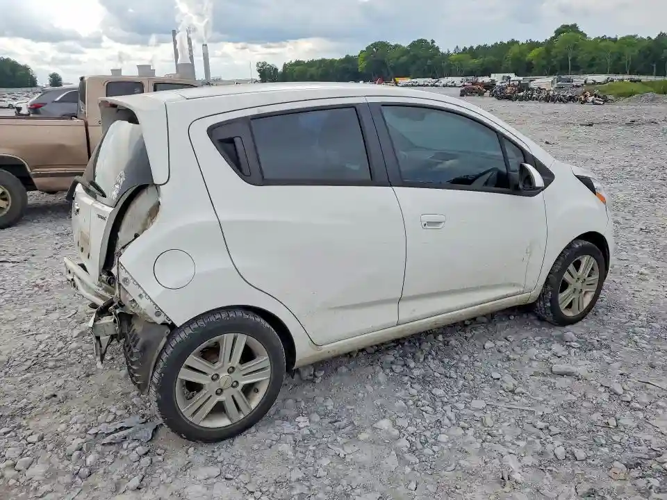 KL8CD6S96FC725117 2015 CHEVROLET SPARK-2