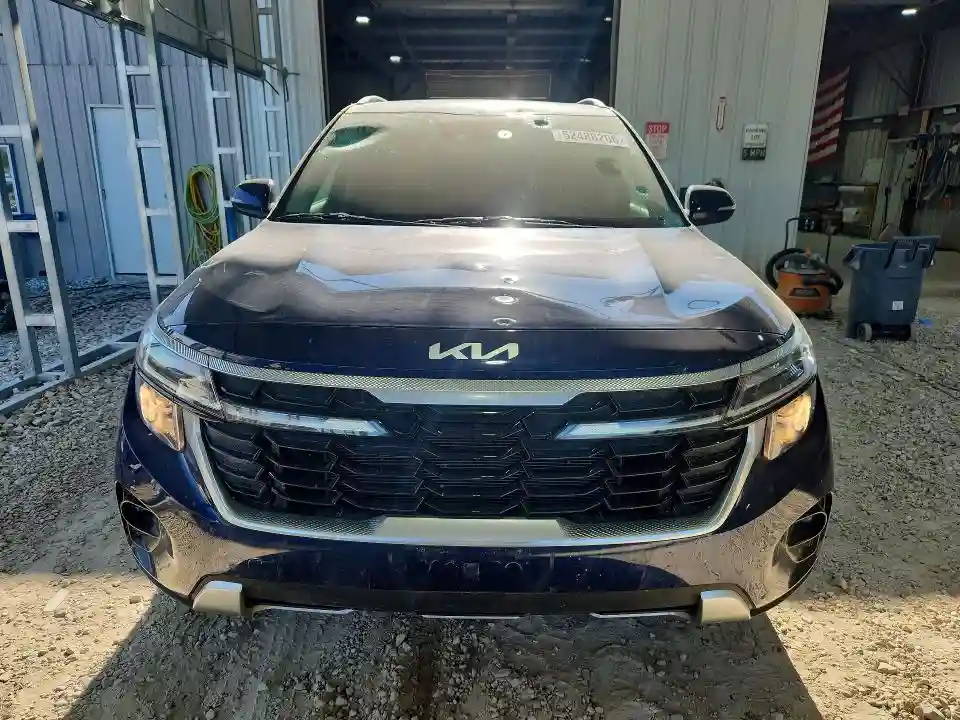 KNDERCAA6R7663744 2024 KIA SELTOS-4