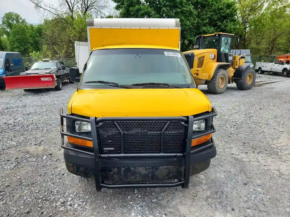 1GDY72CAXB1900878 2011 GMC SAVANA-4