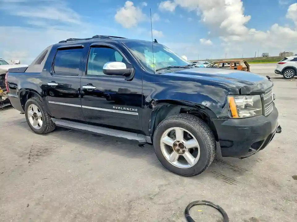3GNNCGE02AG254585 2010 CHEVROLET AVALANCHE-3