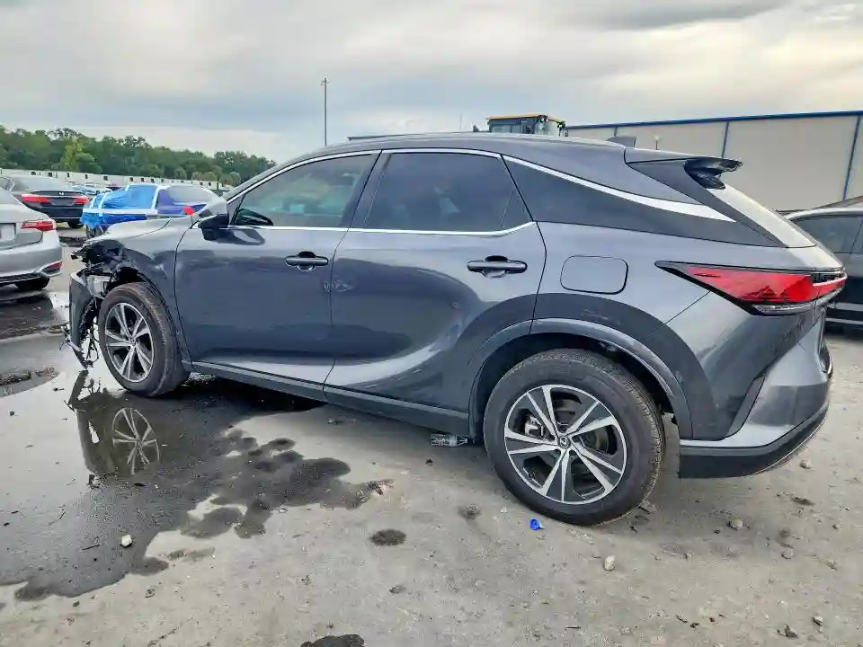 2T2BBMCAXSC085626 2025 LEXUS-1