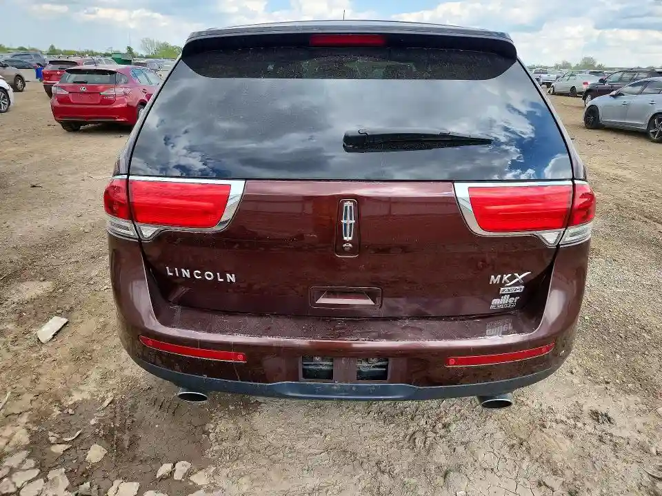 2LMDJ8JKXCBL16232 2012 LINCOLN TOWNHOUSE MKX-5