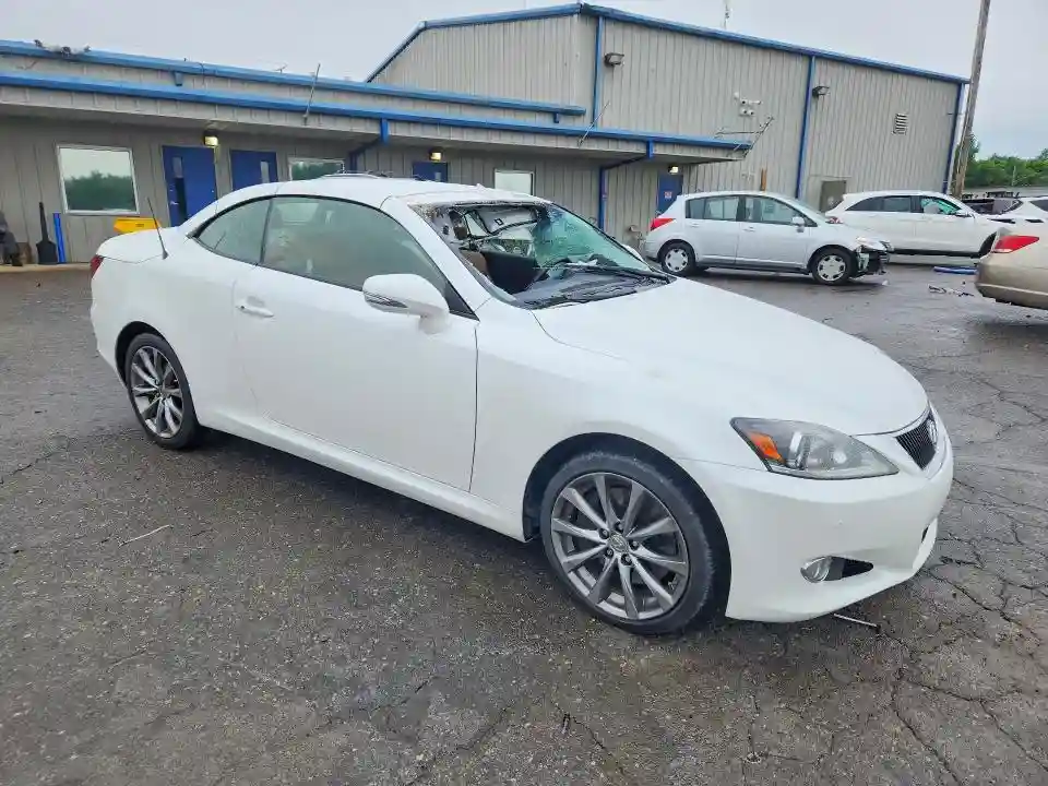 JTHFE2C21F2511541 2015 LEXUS IS-3