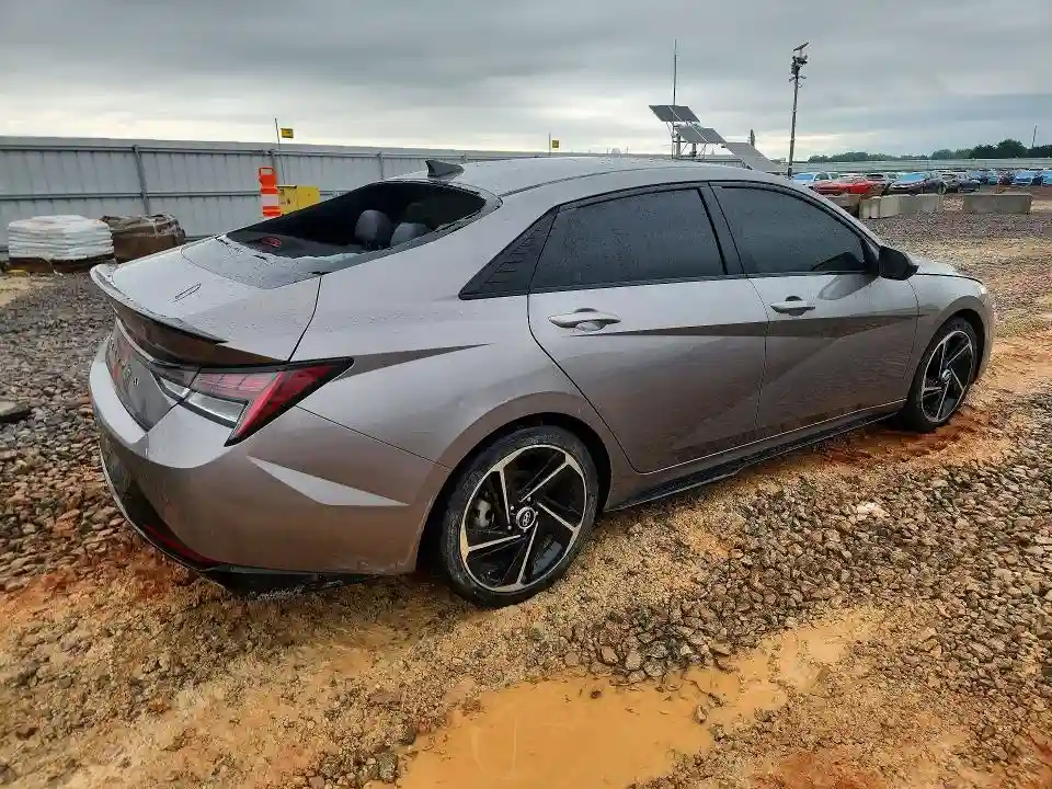 KMHLR4AF1NU297661 2022 HYUNDAI ELANTRA-2