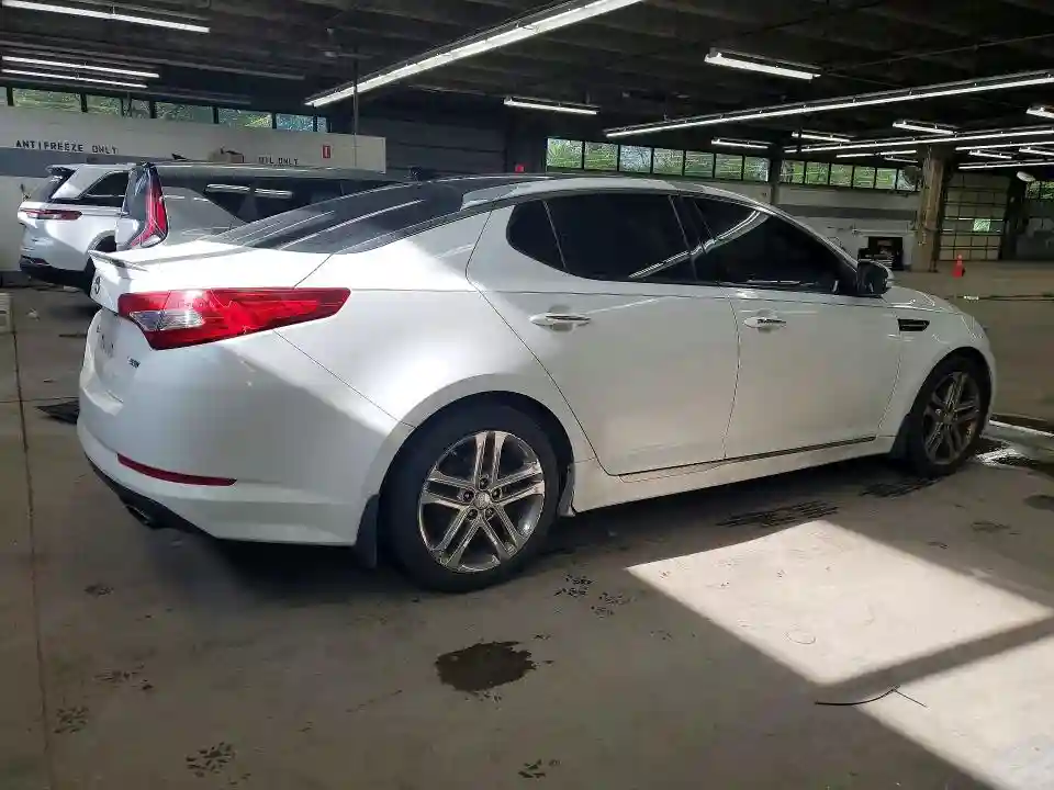 5XXGR4A61DG242850 2013 KIA OPTIMA-2