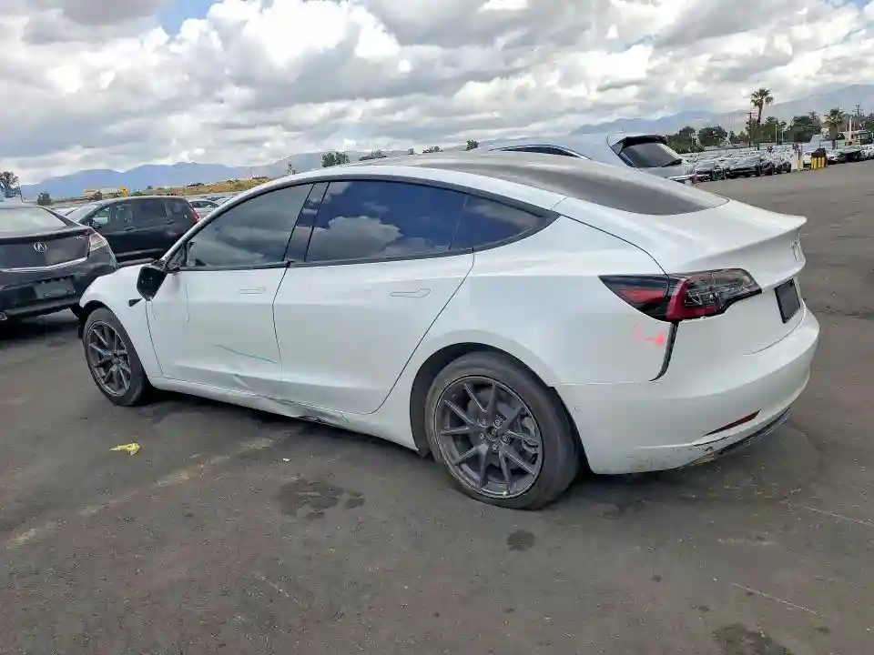 5YJ3E1EA0MF073222 2021 TESLA MODEL 3-1