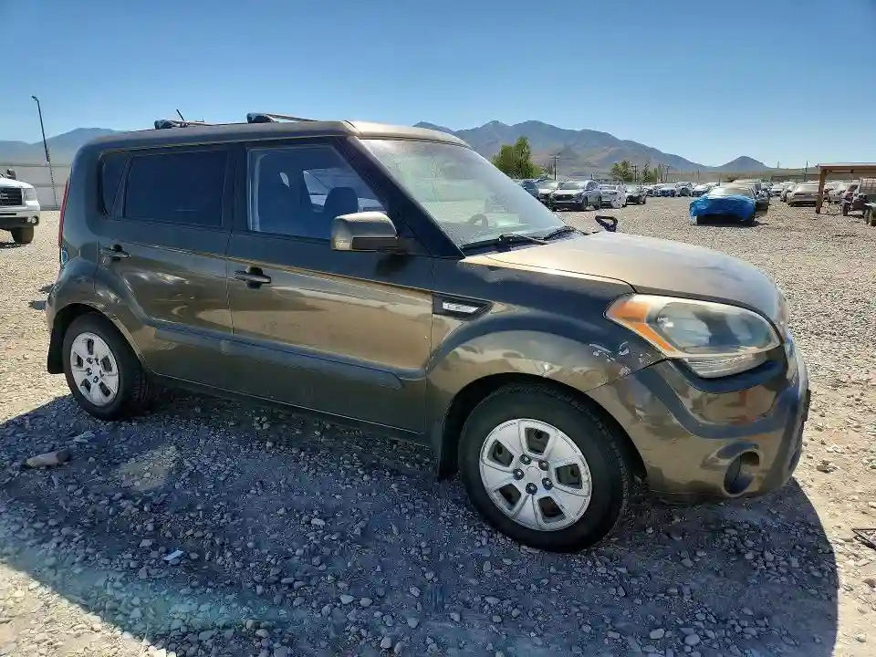 KNDJT2A56D7542315 2013 KIA SOUL-3