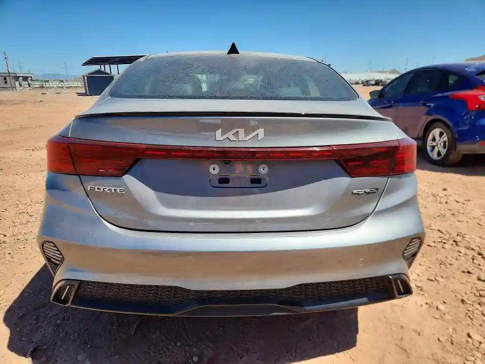 3KPF54AD7NE421832 2022 KIA FORTE-5