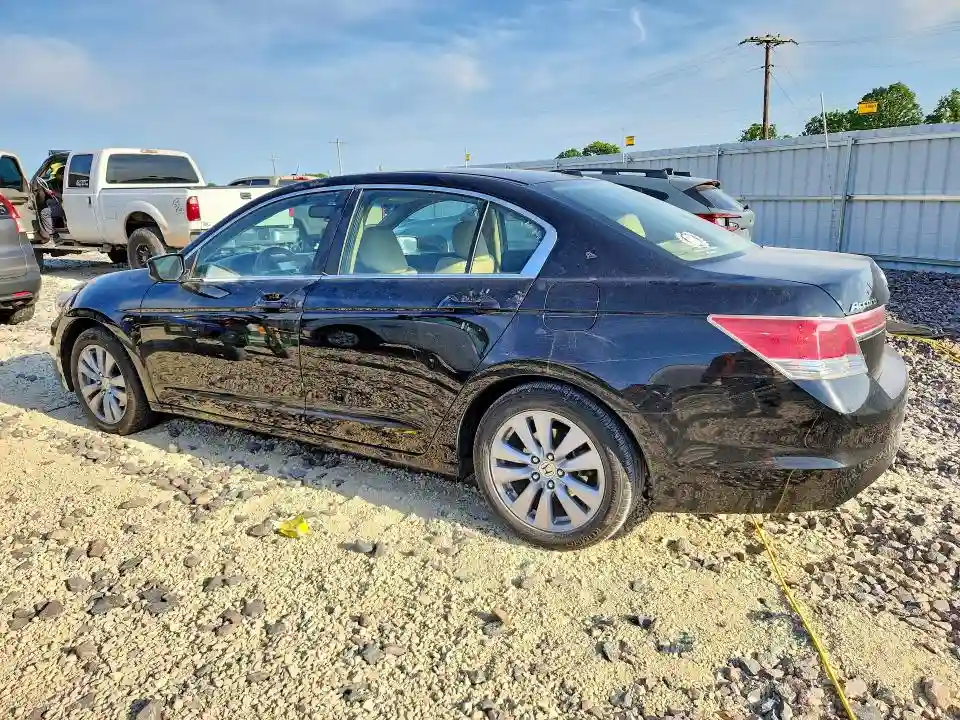 1HGCP2F87BA078291 2011 HONDA ACCORD-1