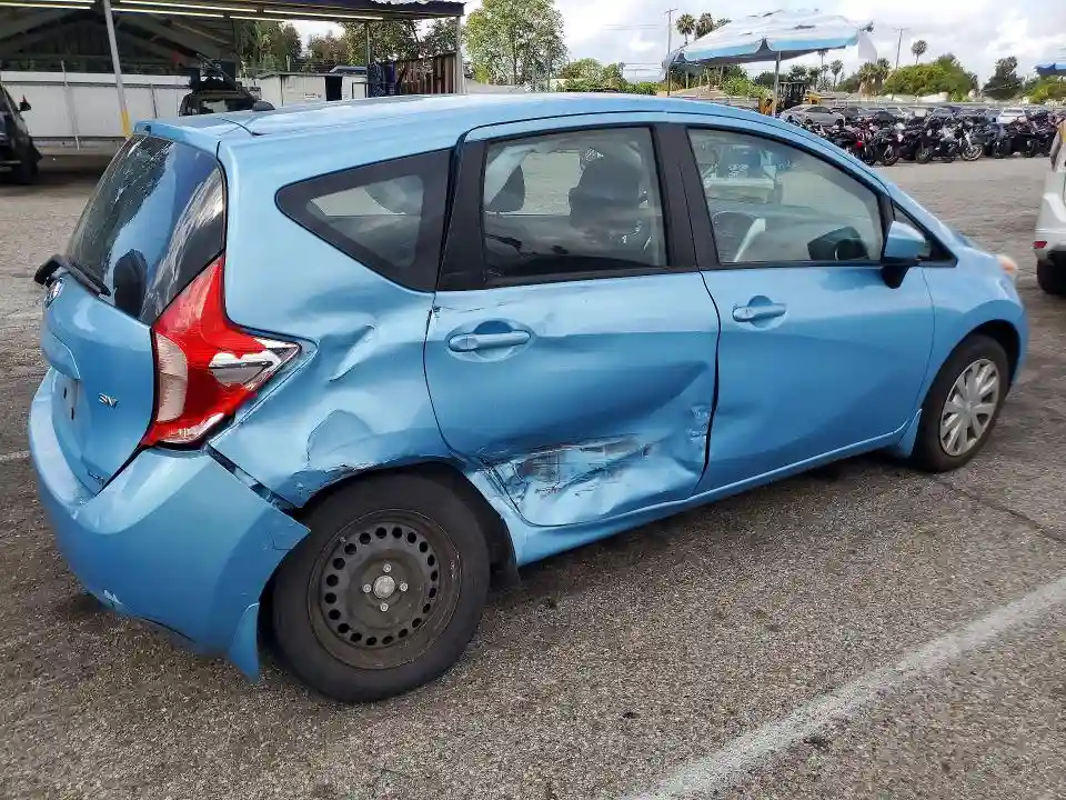 3N1CE2CPXFL353475 2015 NISSAN VERSA-2