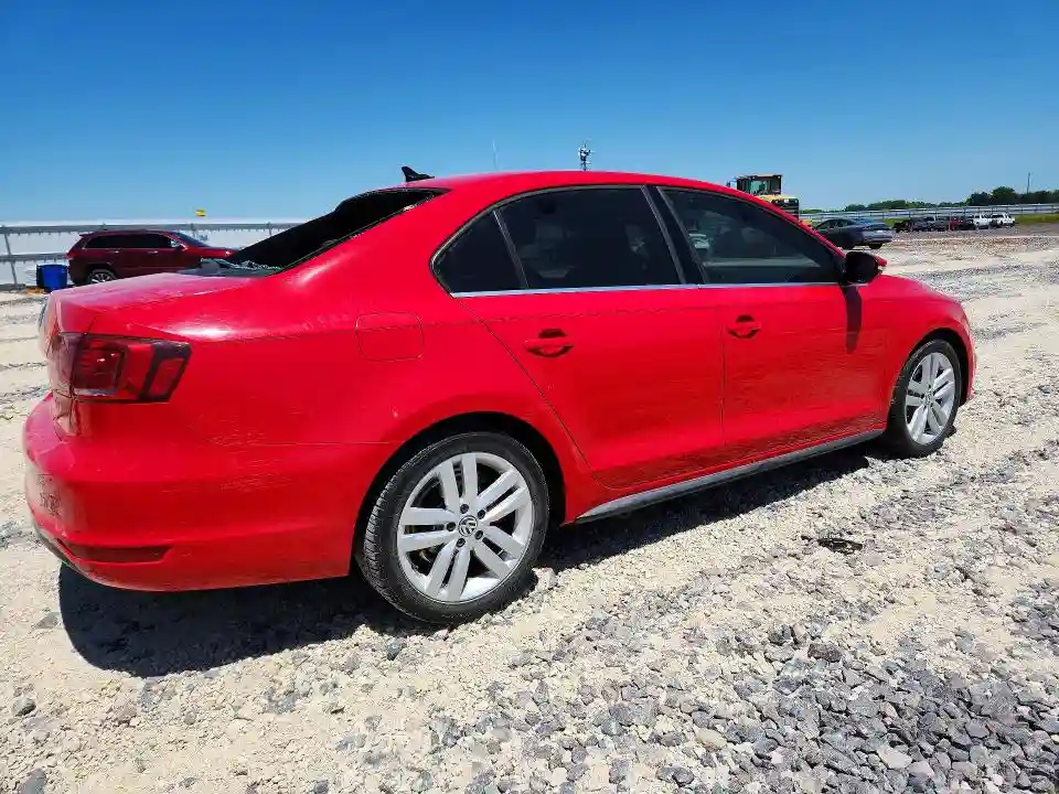 3VW4T7AJ9EM397041 2014 VOLKSWAGEN JETTA-2