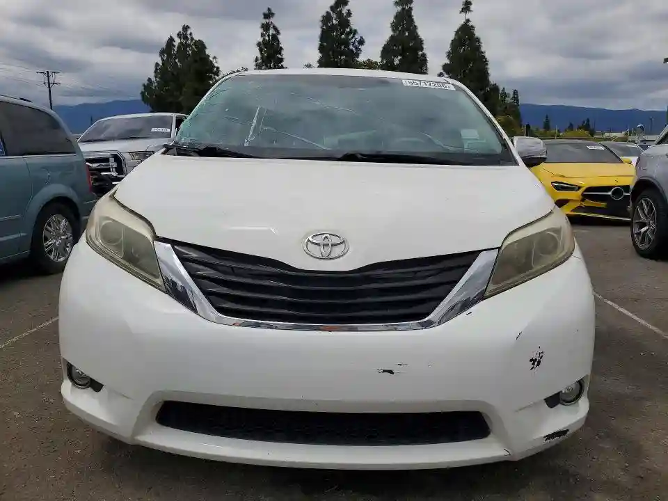 5TDKK3DC7DS368414 2013 TOYOTA SIENNA-4