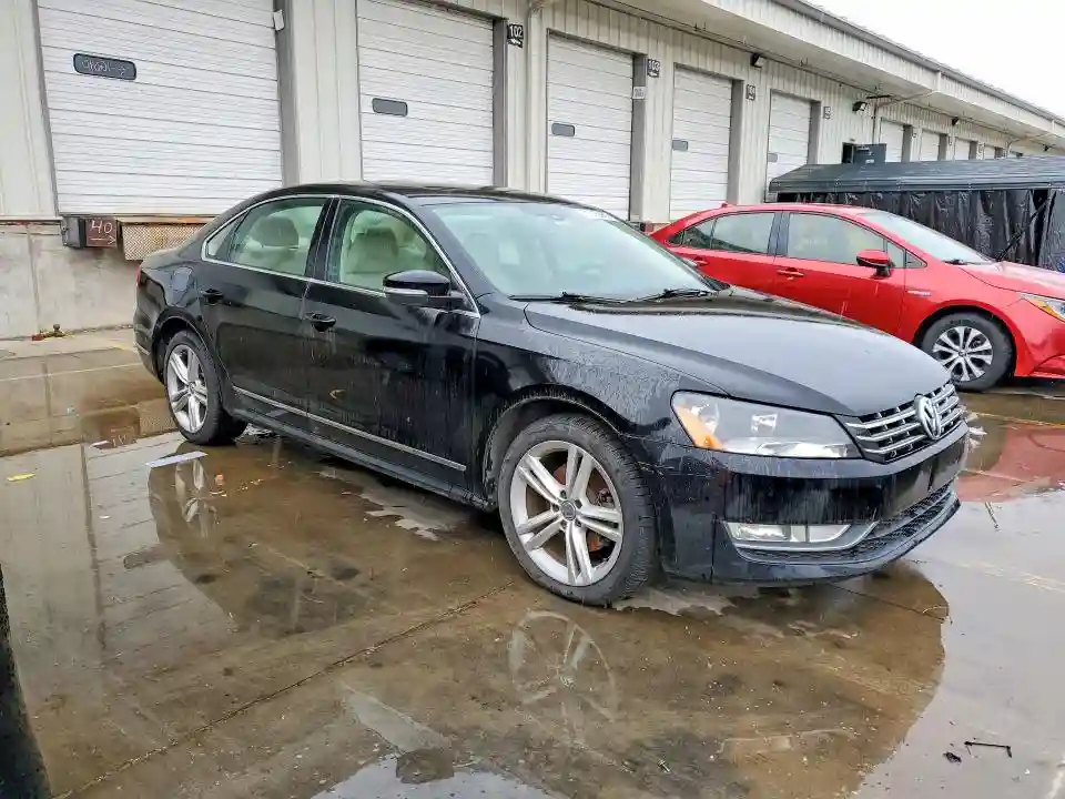 1VWCN7A32EC010564 2014 VOLKSWAGEN PASSAT-3
