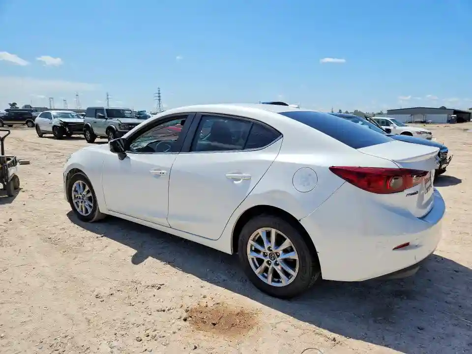 3MZBM1W75GM269008 2016 MAZDA 3-1