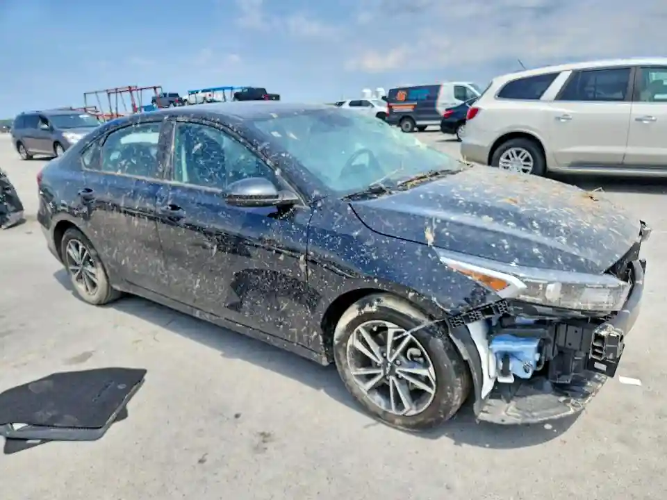 3KPF24AD6RE749158 2024 KIA FORTE LXS-3