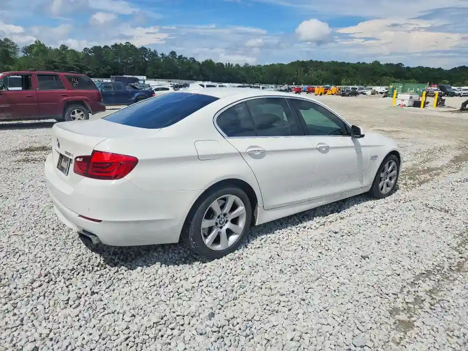 WBAFR9C57DDX80599 2013 BMW 5 SERIES-2
