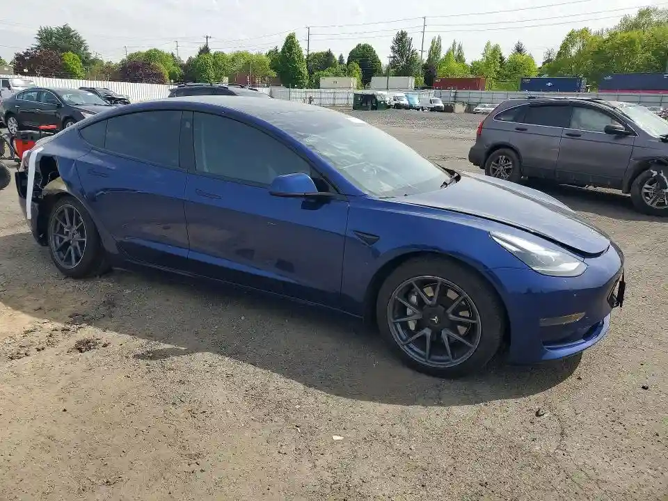 5YJ3E1EA5PF677577 2023 TESLA MODEL 3-3