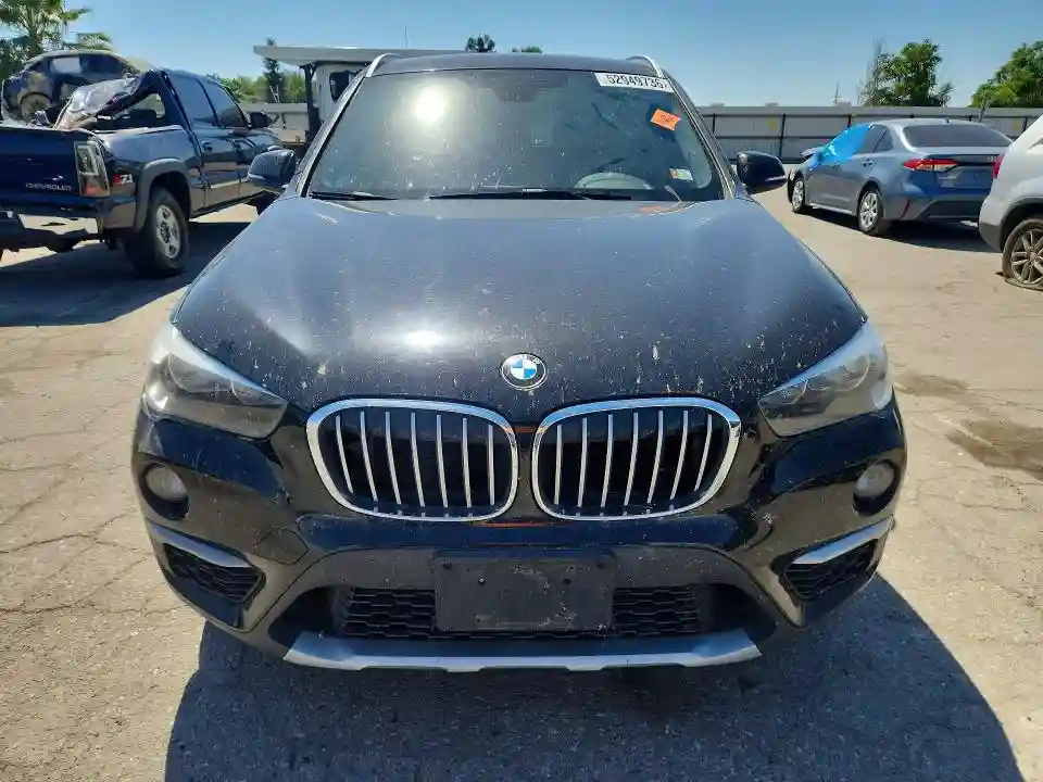 WBXHT3C38J5K28093 2018 BMW X1-4