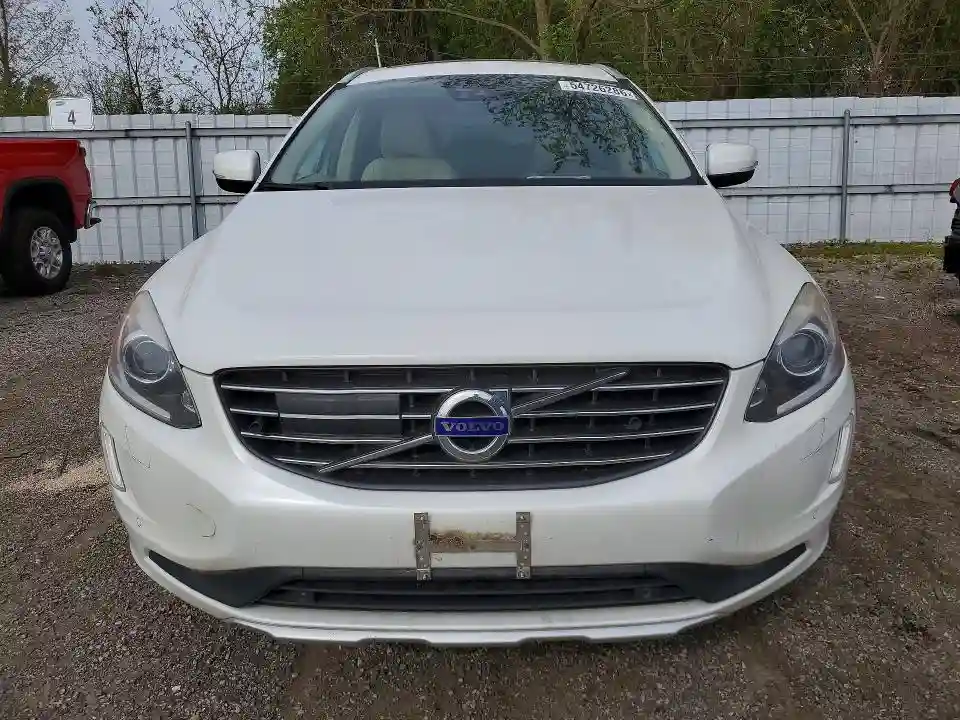 YV4902RD9F2585647 2015 VOLVO XC60-4