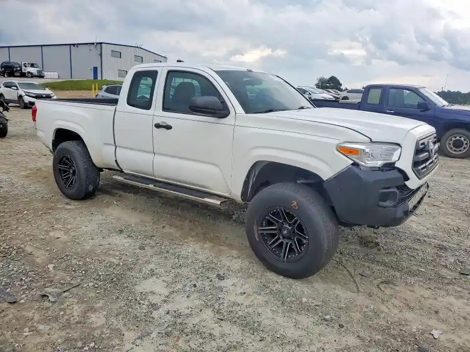 5TFRX5GN8HX101050 2017 TOYOTA TACOMA-3
