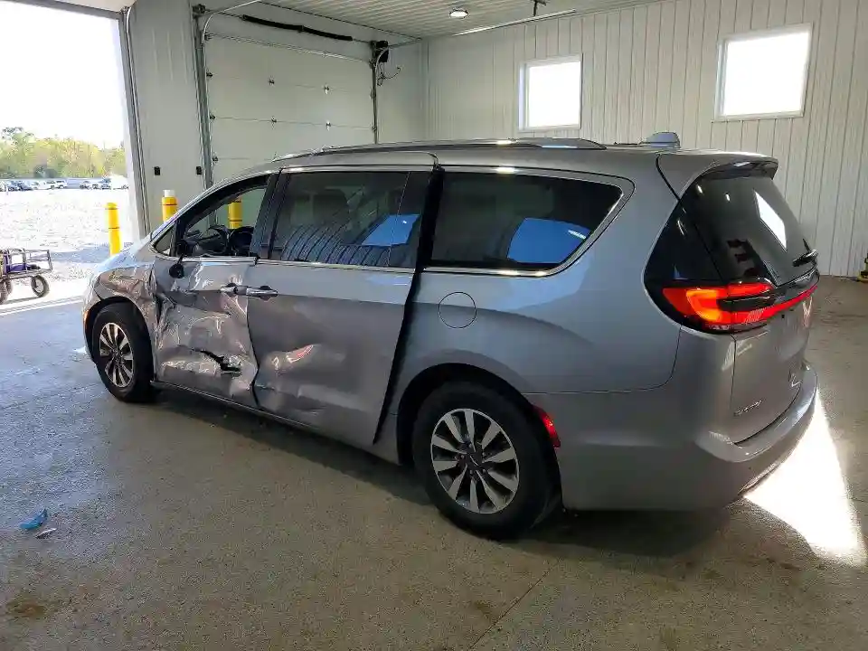 2C4RC1BG8MR515757 2021 CHRYSLER PACIFICA-2