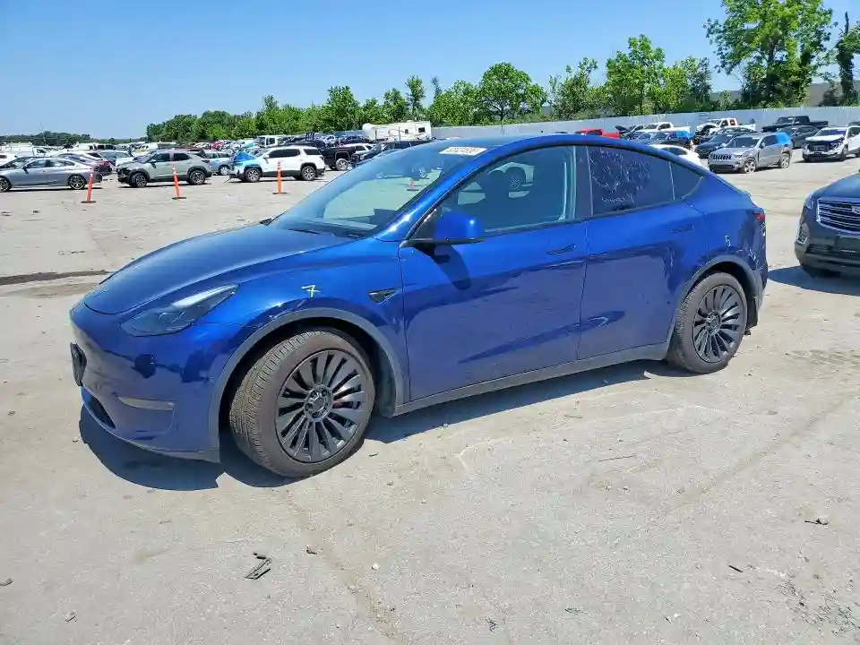 7SAYGDEF8NF405411 2022 TESLA MODEL Y-0