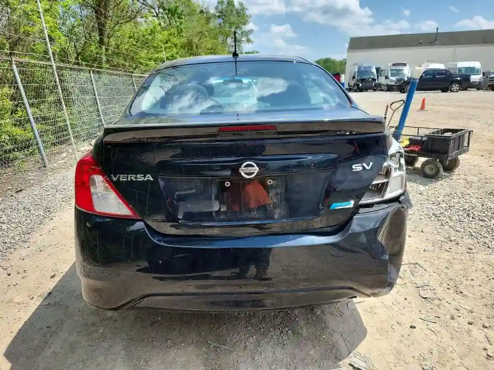 3N1CN7AP8GL808387 2018 NISS VERSA-5