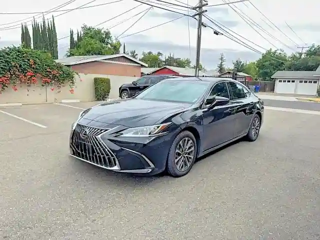 58ADA1C12PU028205 2023 LEXUS ES300-1