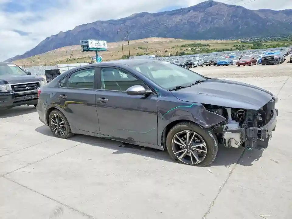 3KPF24AD3PE602843 2023 KIA FORTE LXS-3