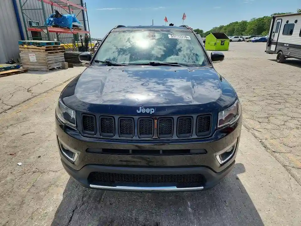 3C4NJDCB5JT329112 2018 JEEP COMPASS-4