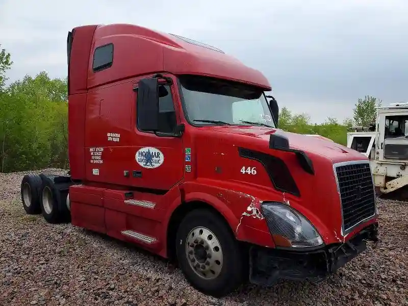4V4NC9EH2GN947994 2016 VOLVO VN-0
