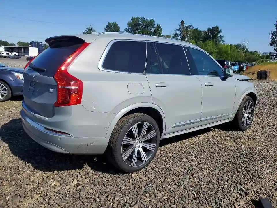 YV4H60LE9R1188692 2024 VOLVO XC90-2