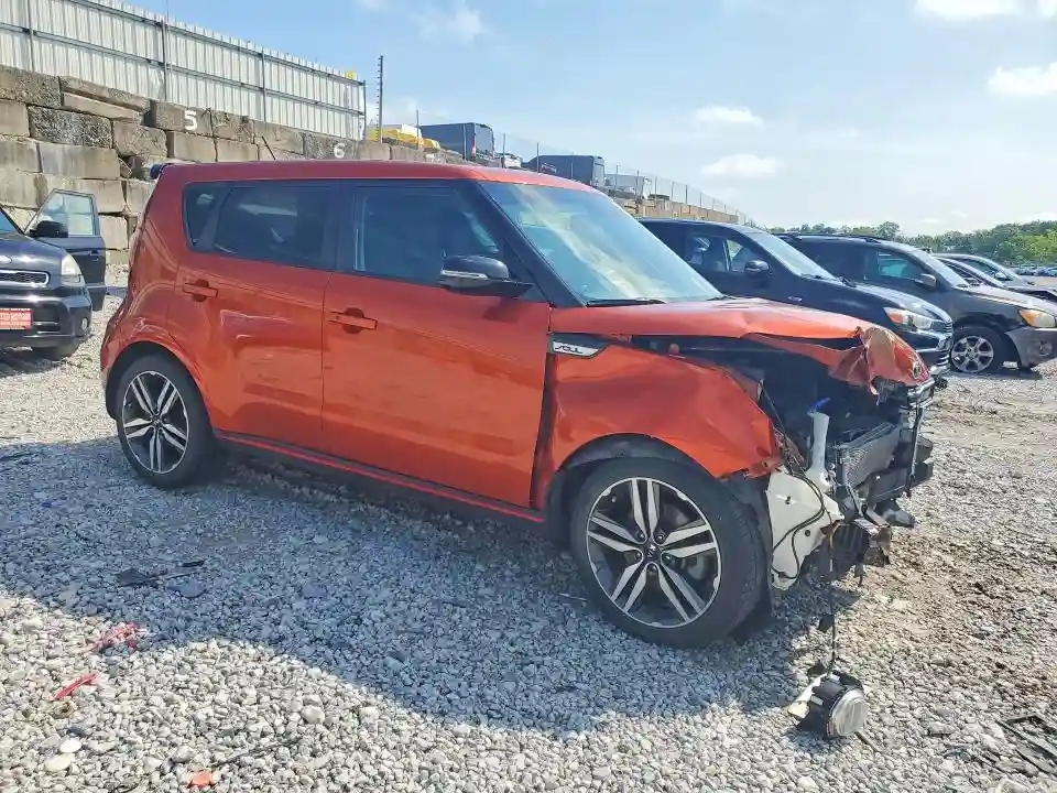 KNDJX3AA4J7586106 2018 KIA SOUL-3