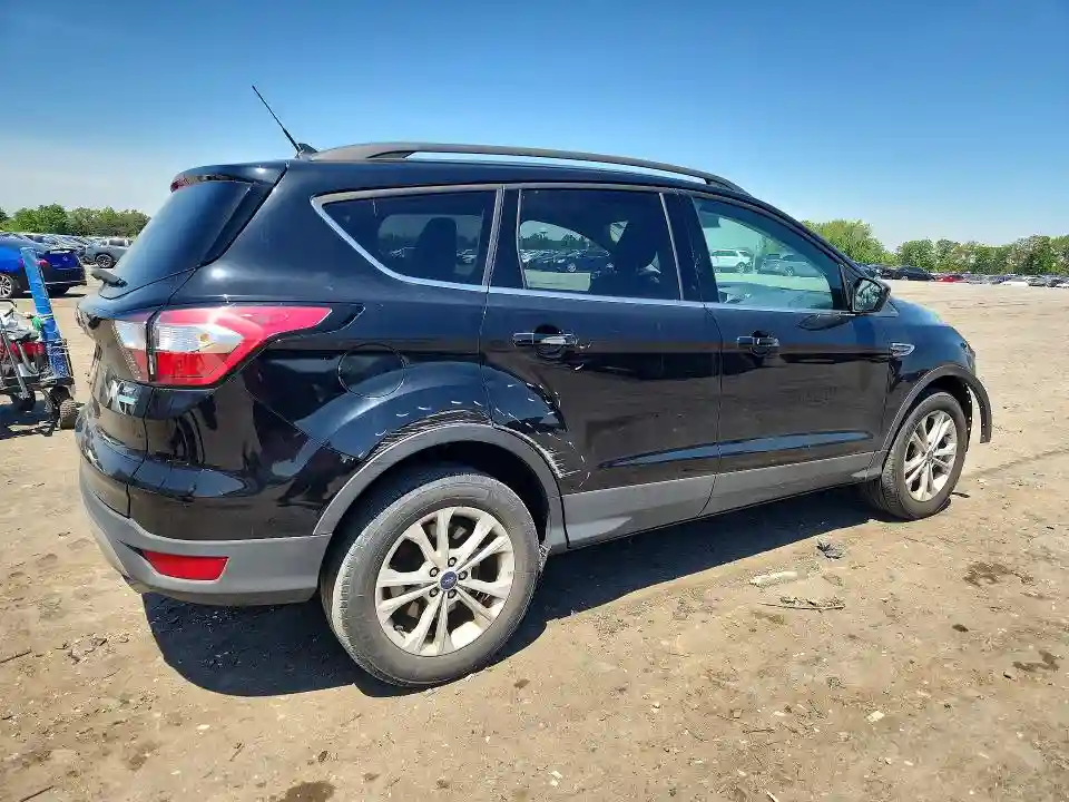 1FMCU0GD2JUC67494 2018 FORD ESCAPE-2