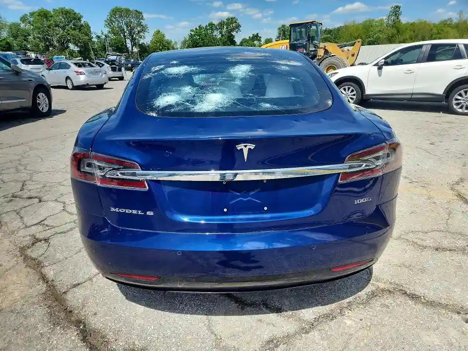 5YJSA1E20JF243493 2018 TESLA MODEL S-5