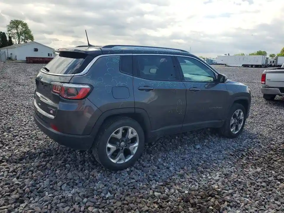 3C4NJDCB6JT190480 2018 JEEP COMPASS-2