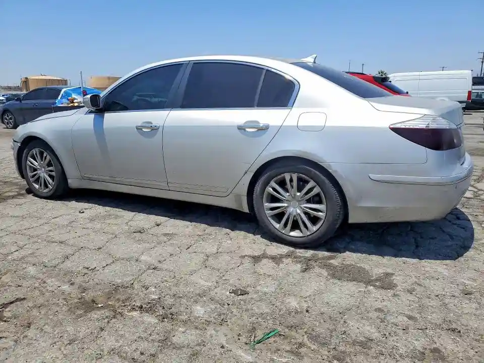 KMHGC4DF8BU129395 2011 HYUNDAI GENESIS-1