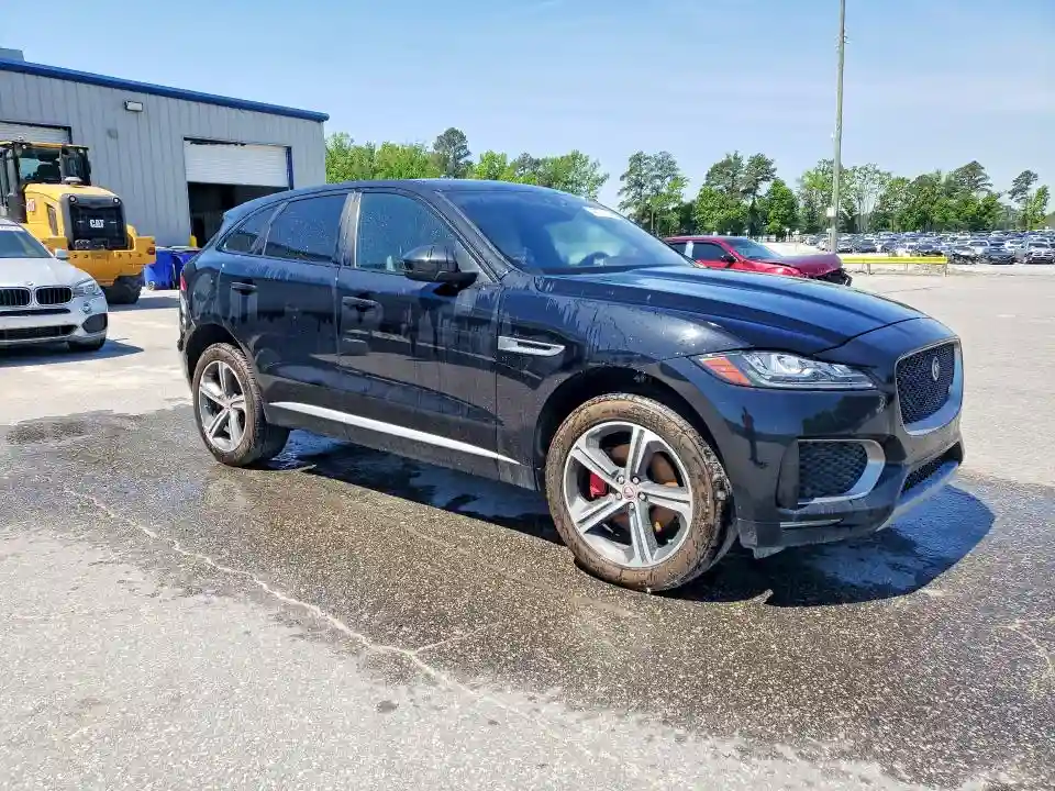 SADCM2FV3LA640321 2020 JAGUAR F-PACE-3