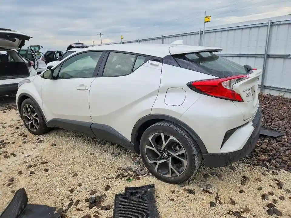 JTNKHMBX2L1062688 2020 TOYOTA C-HR-1