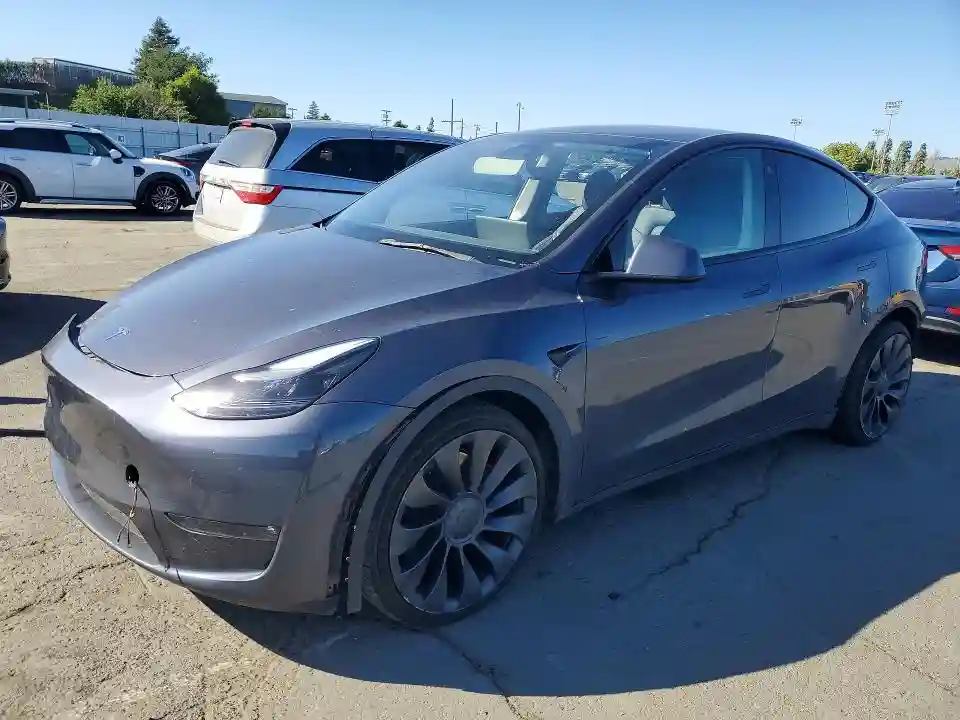 7SAYGDEF4PF767139 2023 TESLA MODEL Y-0