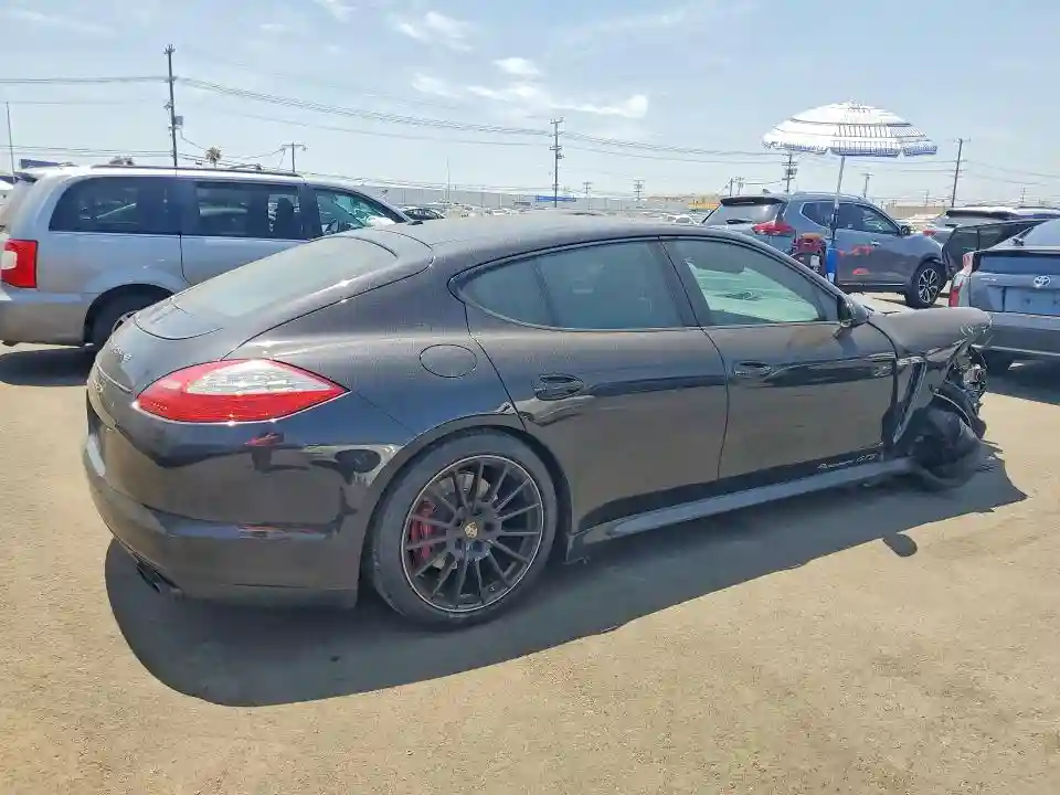 WP0AF2A74DL075427 2013 PORSCHE PANAMERA-2
