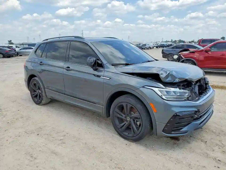 3VVCB7AX6PM140509 2023 VOLKSWAGEN TIGUAN-3