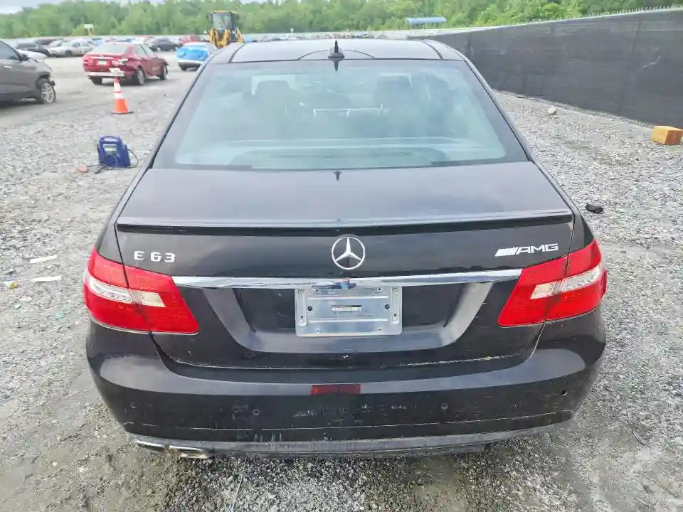 WDDHF7HB0BA313195 2011 MERCEDES-BENZ E-CLASS-5